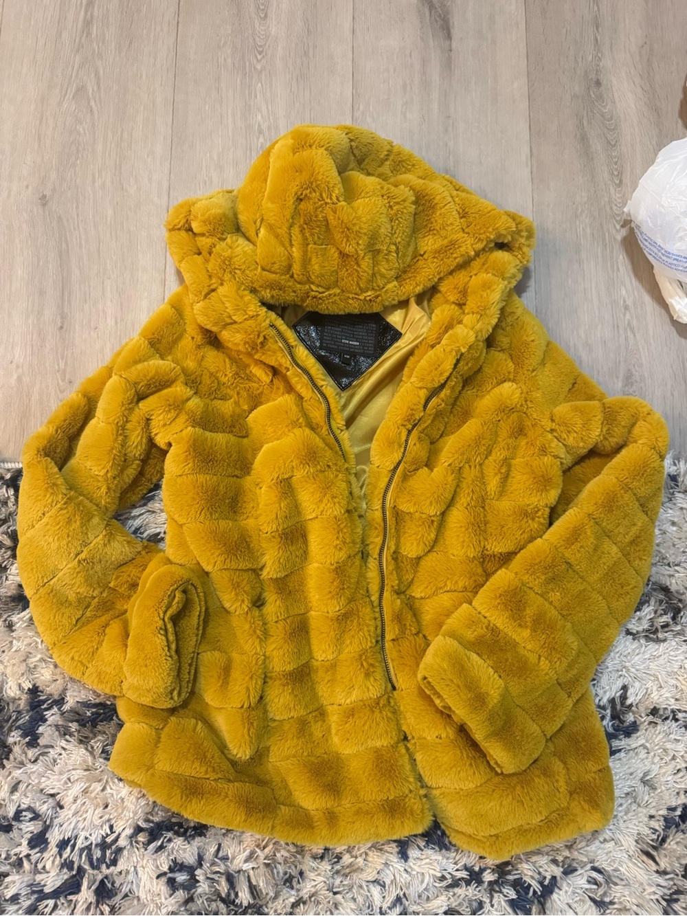 Steve Madden Plush faux fur coat - Mustard